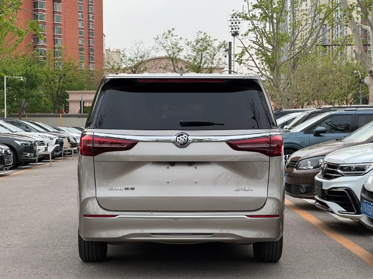 2023 Buick GL8 2.0T 237HP L4 9AT,autocango,china used car exporter,china ev exporter,chinese used car exporter,chinese used ev exporter