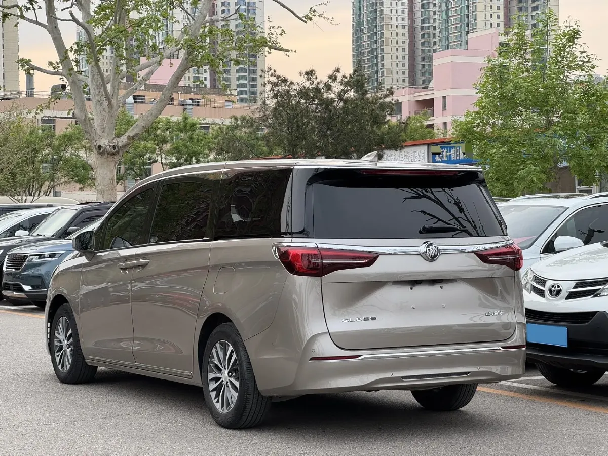 2023 Buick GL8 2.0T 237HP L4 9AT,autocango,china used car exporter,china ev exporter,chinese used car exporter,chinese used ev exporter