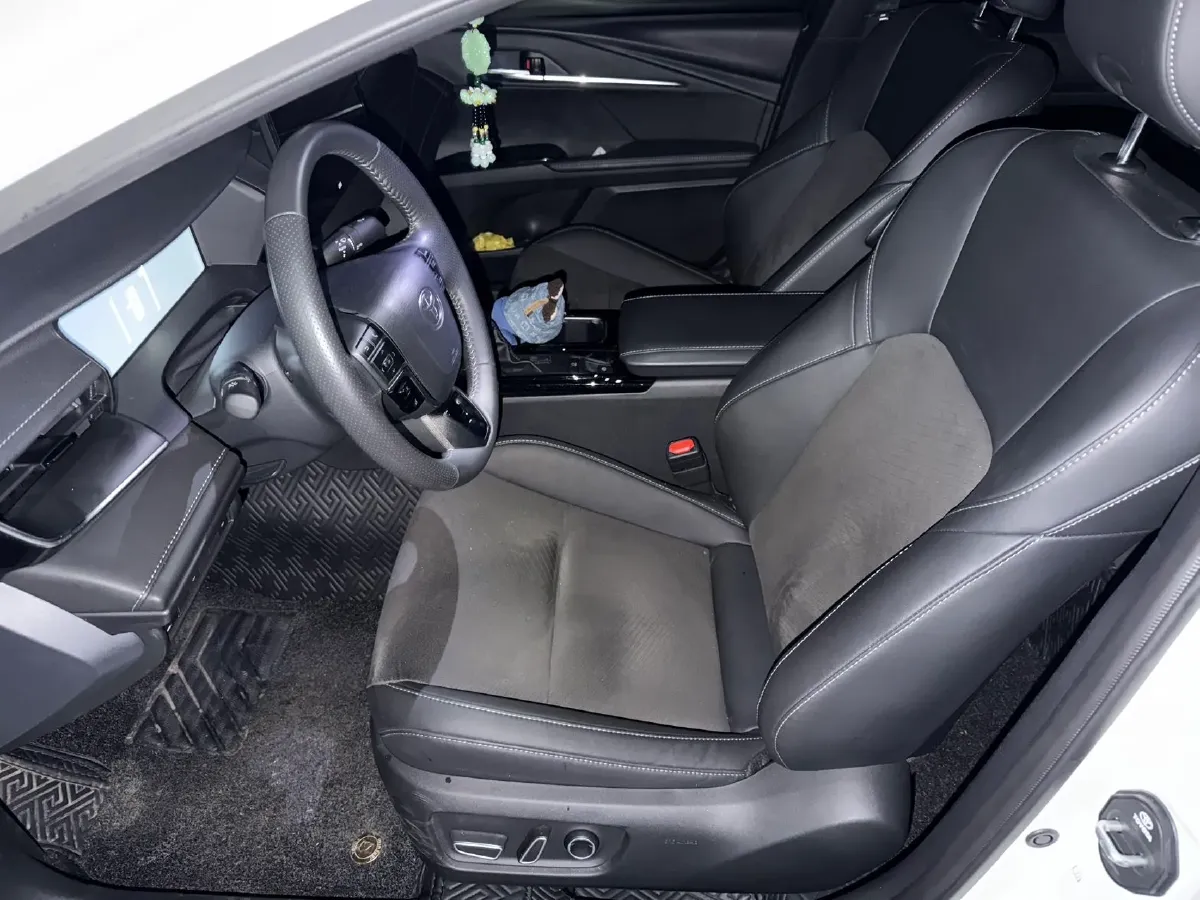 2026 Toyota Camry 2.0L 173HP L4 CVT,autocango,china used car exporter,china ev exporter,chinese used car exporter,chinese used ev exporter