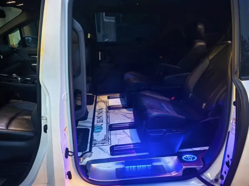 2021 Toyota Sienna 2.5L 192HP L4 E-CVT Hybrid,autocango,china used car exporter,china ev exporter,chinese used car exporter,chinese used ev exporter