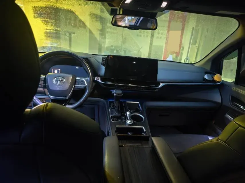 2021 Toyota Sienna 2.5L 192HP L4 E-CVT Hybrid,autocango,china used car exporter,china ev exporter,chinese used car exporter,chinese used ev exporter