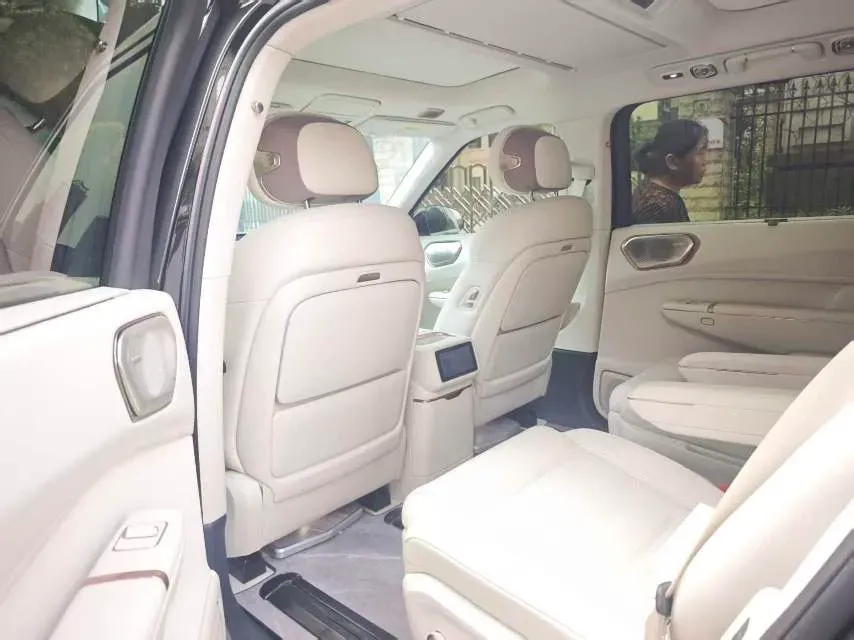 2025 LYNK&CO 900 2.0T 254HP L4 3DHT PHEV,autocango,china used car exporter,china ev exporter,chinese used car exporter,chinese used ev exporter