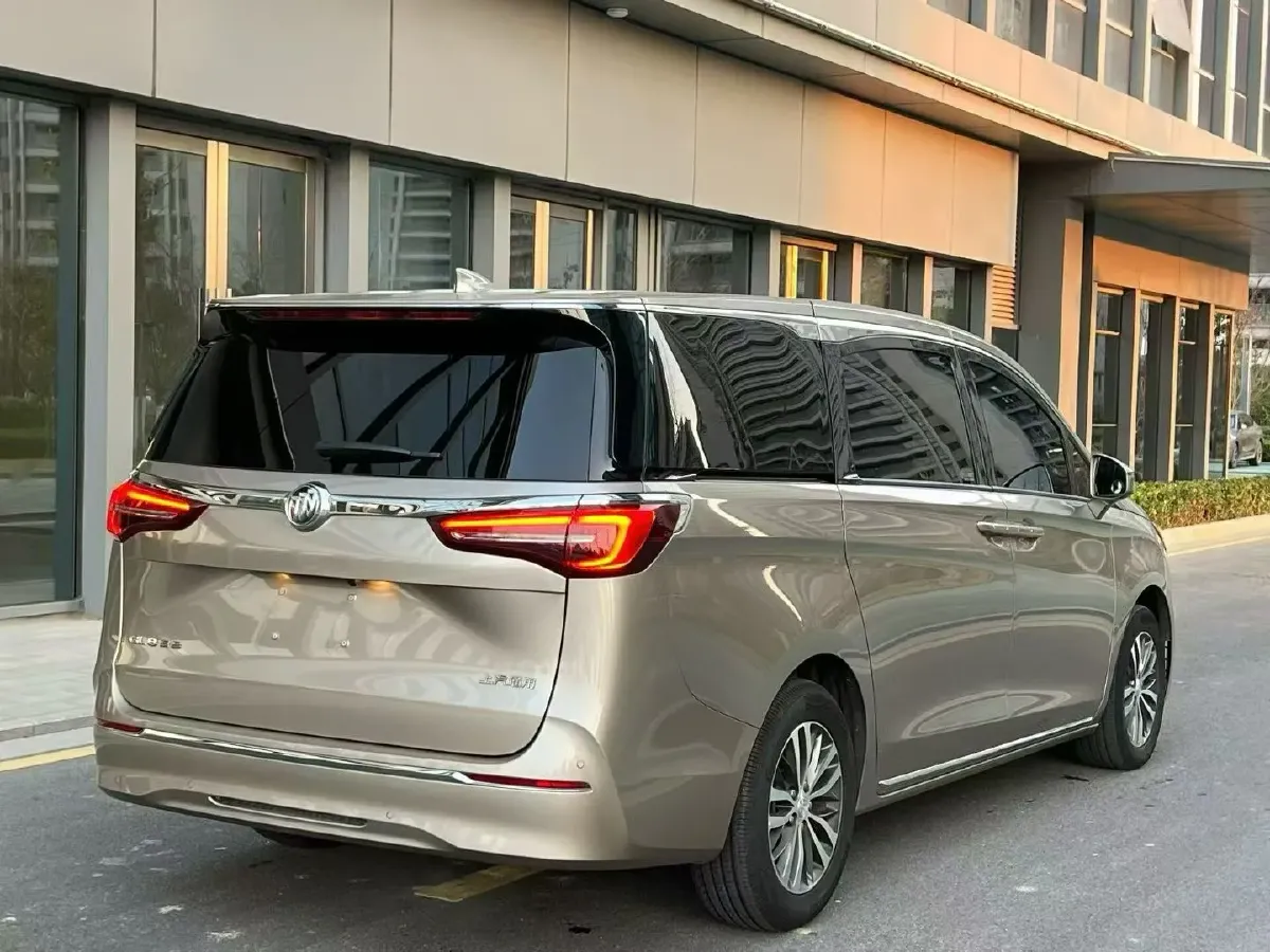 2023 Buick GL8 2.0T 237HP L4 9AT,autocango,china used car exporter,china ev exporter,chinese used car exporter,chinese used ev exporter