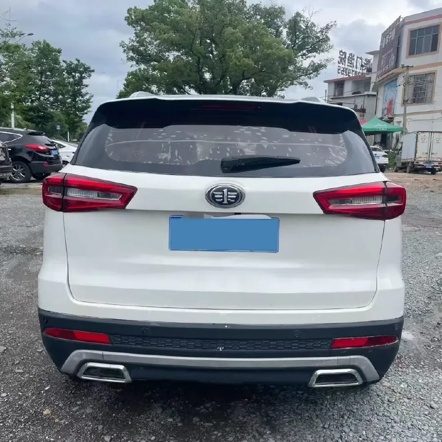2018 FAW Senia R9 1.2T 143HP L4 5MT,autocango,china used car exporter,china ev exporter,chinese used car exporter,chinese used ev exporter