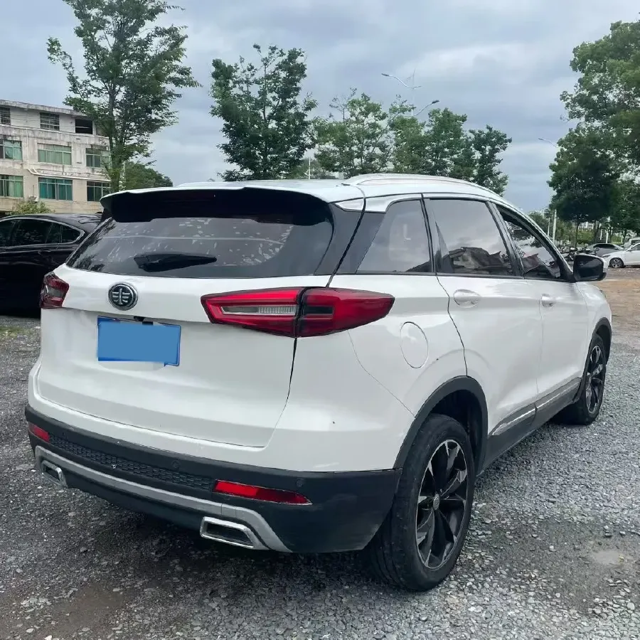 2018 FAW Senia R9 1.2T 143HP L4 5MT,autocango,china used car exporter,china ev exporter,chinese used car exporter,chinese used ev exporter