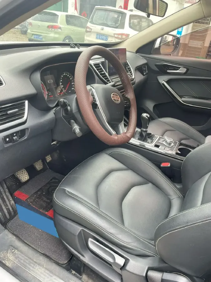 2018 FAW Senia R9 1.2T 143HP L4 5MT,autocango,china used car exporter,china ev exporter,chinese used car exporter,chinese used ev exporter