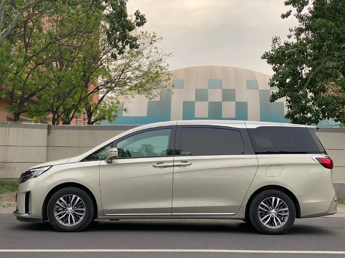 2023 Buick GL8 2.0T 237HP L4 9AT,autocango,china used car exporter,china ev exporter,chinese used car exporter,chinese used ev exporter