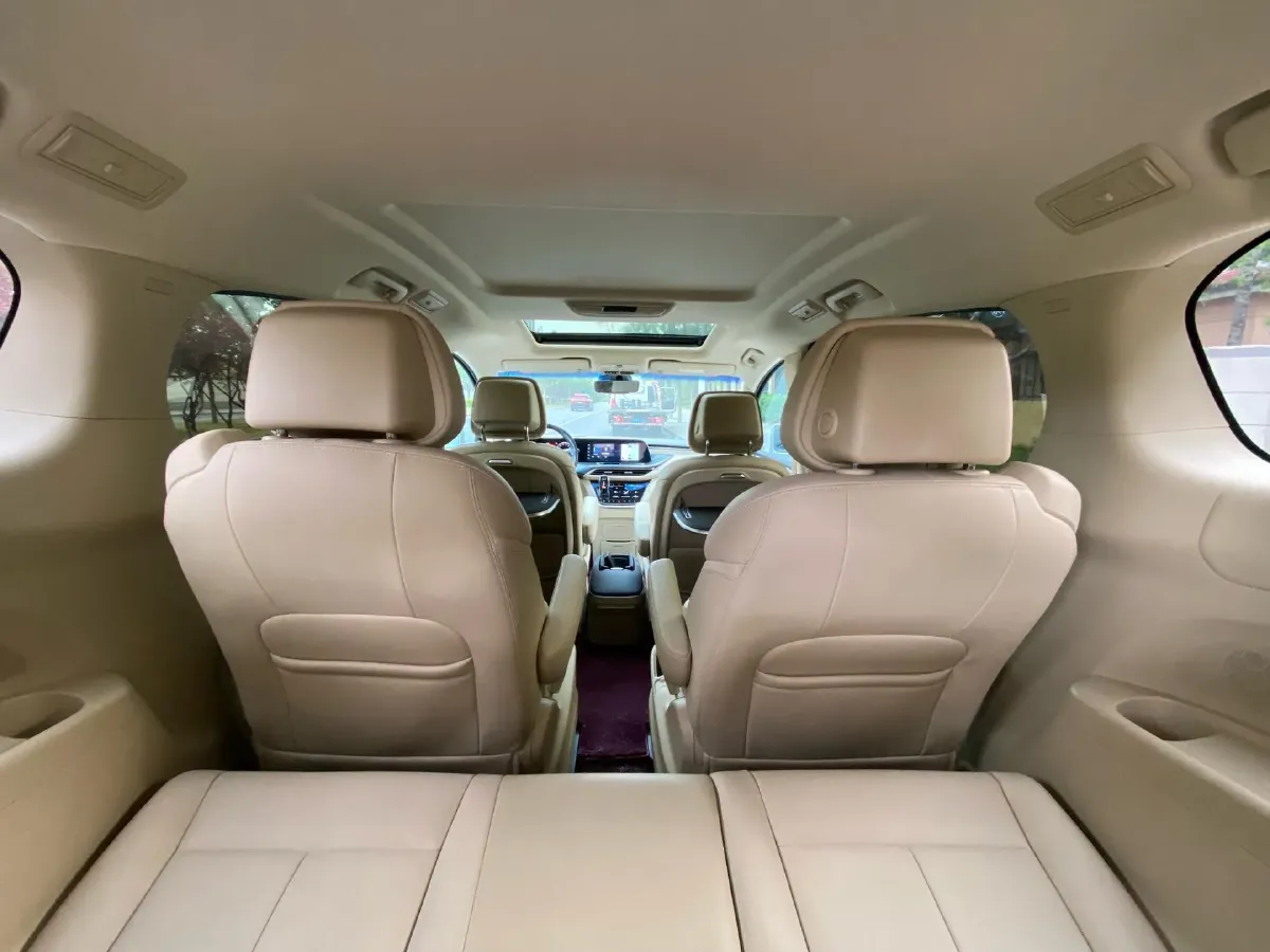 2023 Buick GL8 2.0T 237HP L4 9AT,autocango,china used car exporter,china ev exporter,chinese used car exporter,chinese used ev exporter