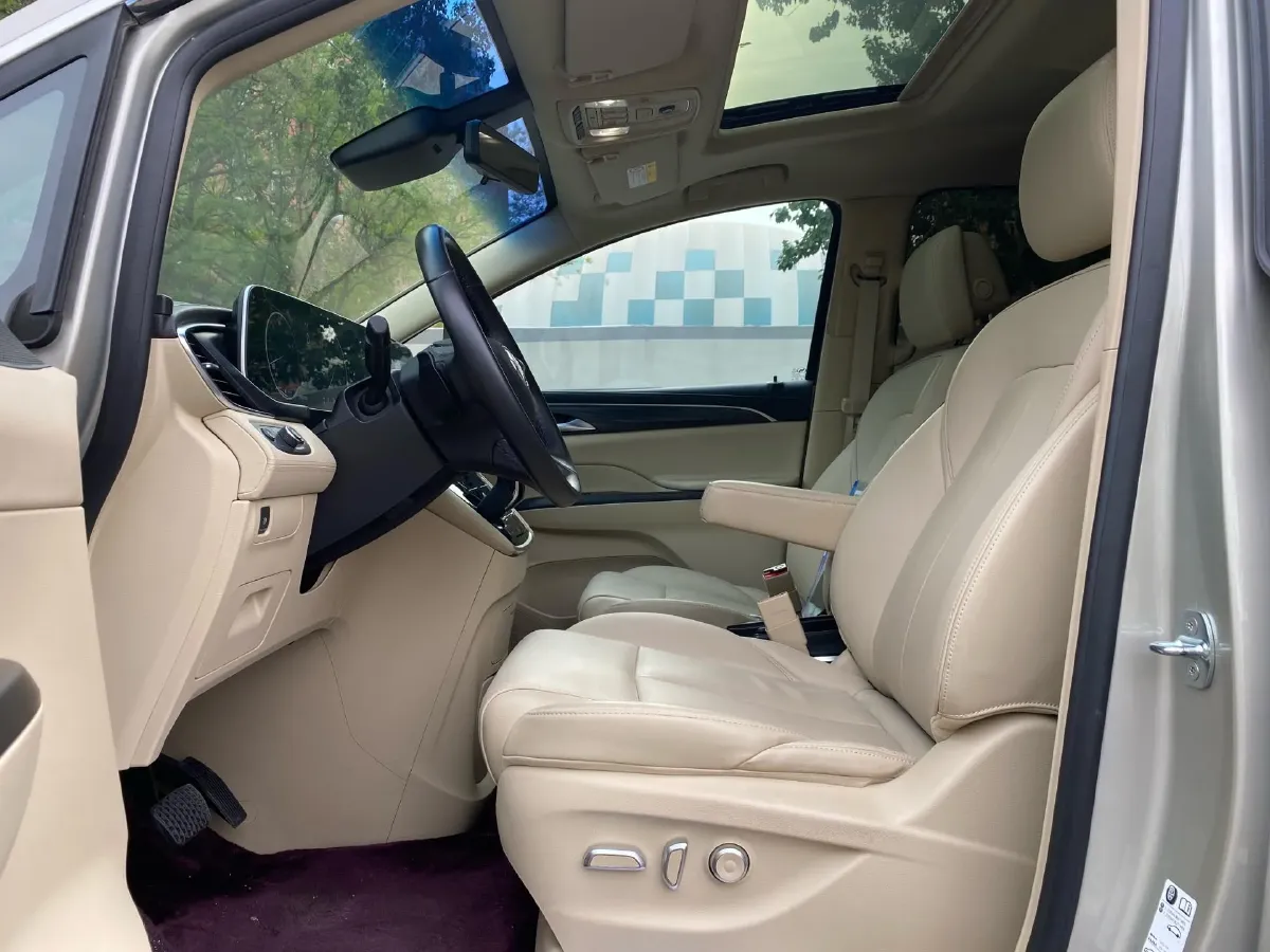 2023 Buick GL8 2.0T 237HP L4 9AT,autocango,china used car exporter,china ev exporter,chinese used car exporter,chinese used ev exporter