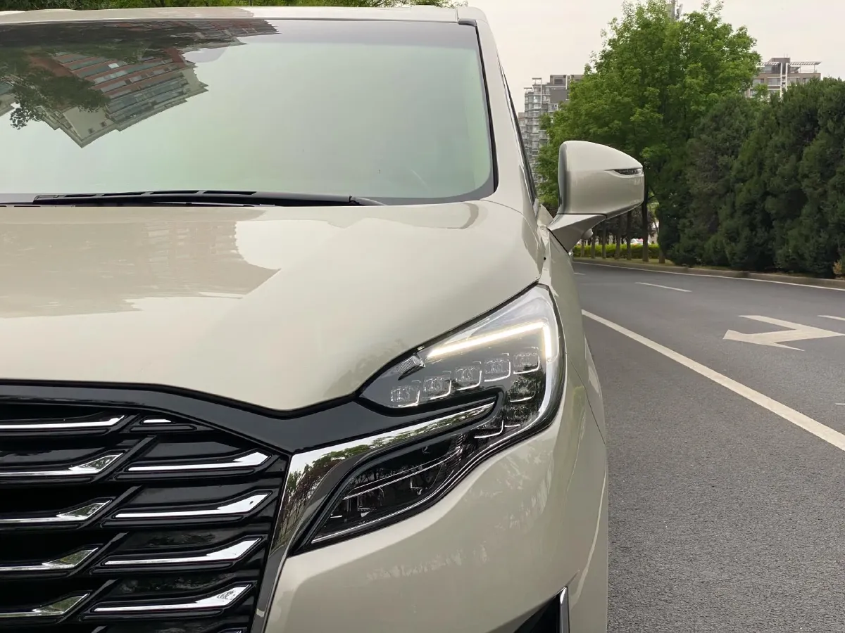 2023 Buick GL8 2.0T 237HP L4 9AT,autocango,china used car exporter,china ev exporter,chinese used car exporter,chinese used ev exporter