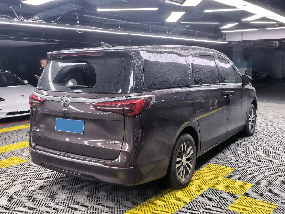 2021 Buick GL8 2.0T 237HP L4 9AT,autocango,china used car exporter,china ev exporter,chinese used car exporter,chinese used ev exporter