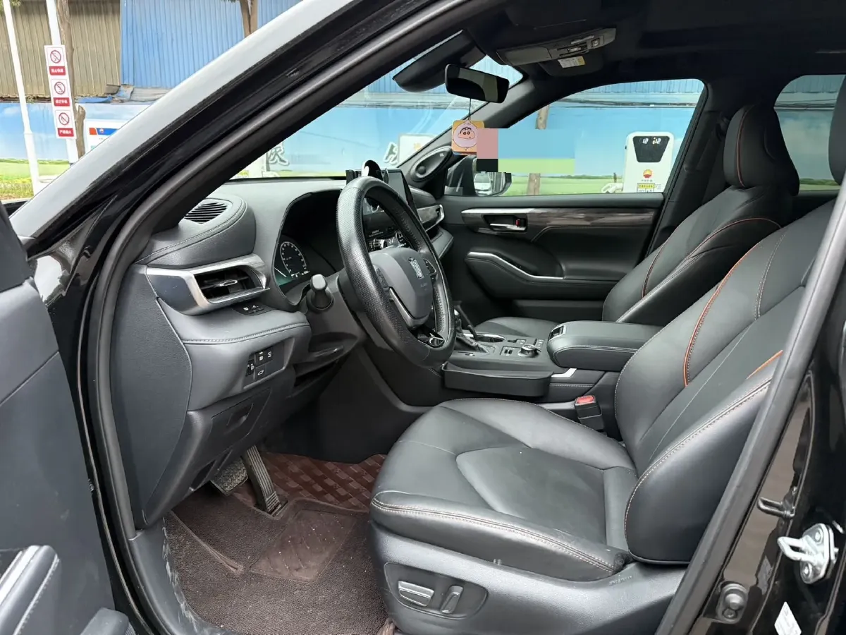 2024 Toyota Crown Kluger 2.0T 248HP L4 8AT,autocango,china used car exporter,china ev exporter,chinese used car exporter,chinese used ev exporter