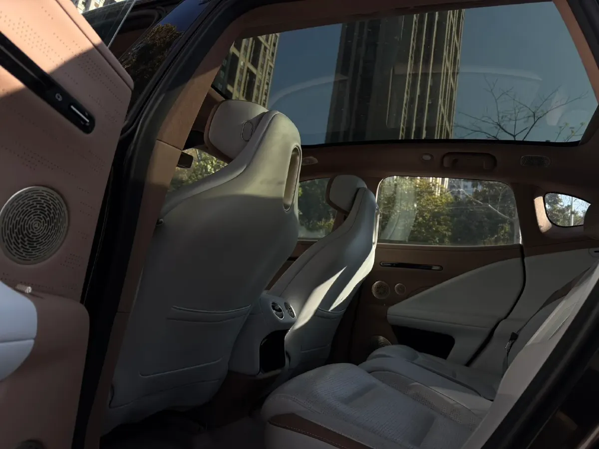 2024 Avatr 07 1.5T 156HP L4 REEV 39.05KWH,autocango,china used car exporter,china ev exporter,chinese used car exporter,chinese used ev exporter