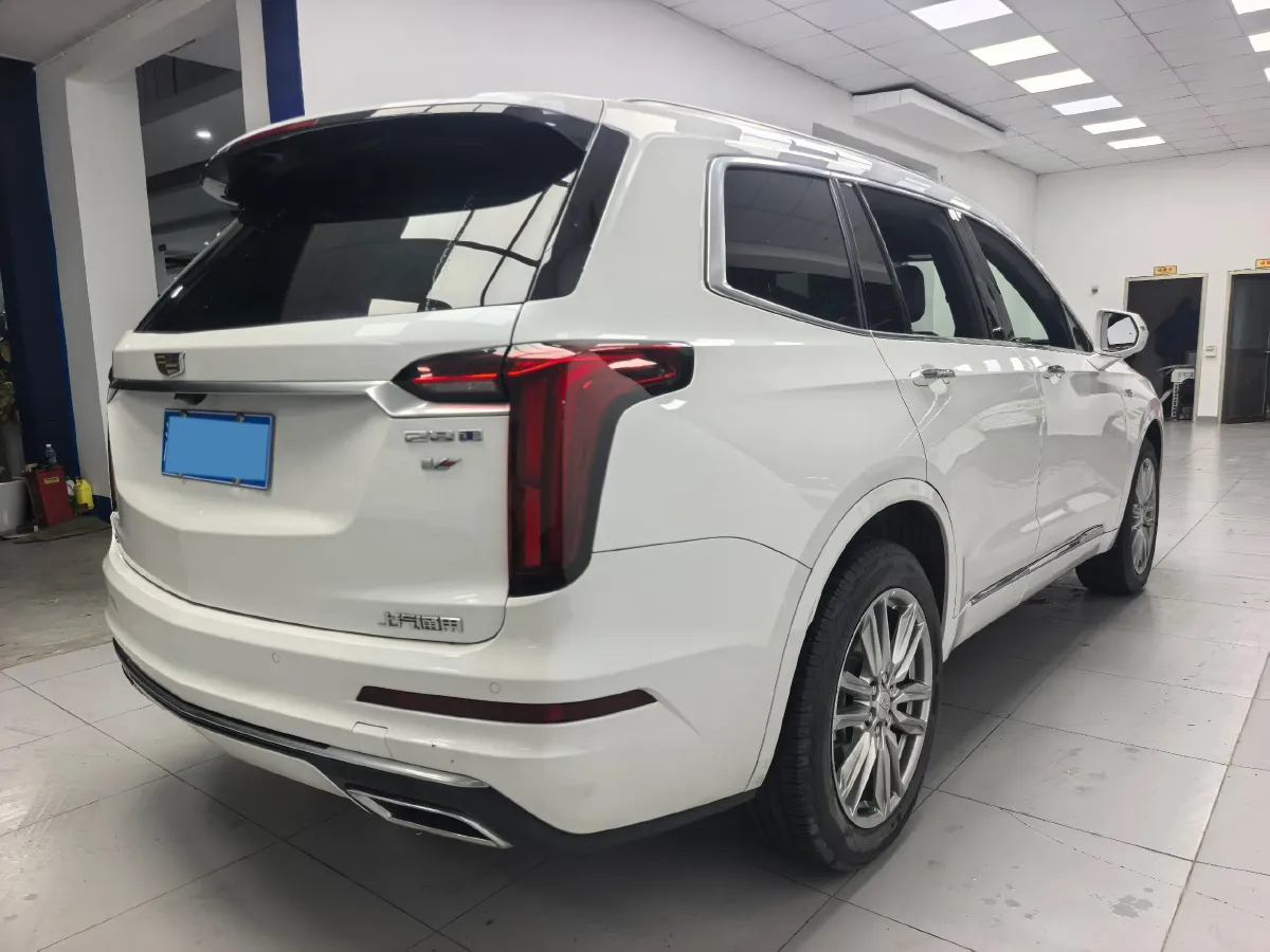 2022 Cadillac XT6 2.0T 237HP L4 9AT,autocango,china used car exporter,china ev exporter,chinese used car exporter,chinese used ev exporter