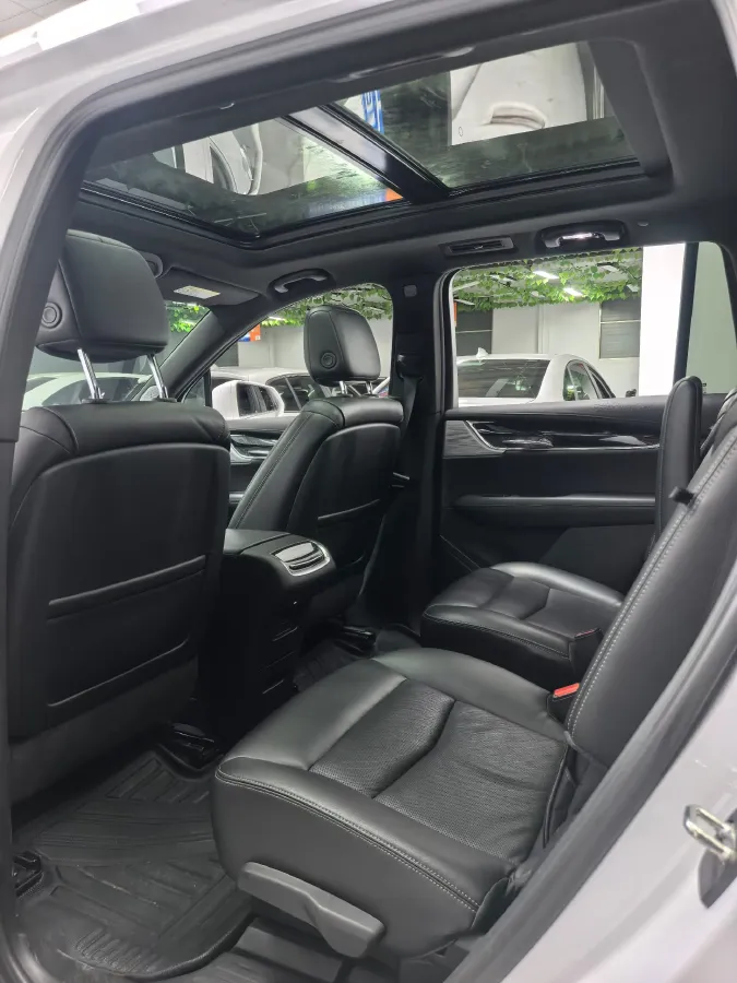 2022 Cadillac XT6 2.0T 237HP L4 9AT,autocango,china used car exporter,china ev exporter,chinese used car exporter,chinese used ev exporter