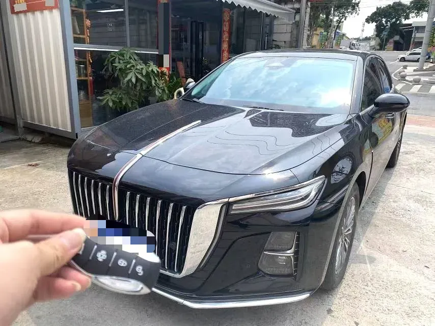 2023 HongQi H5 2.0T 224HP L4 8AT,autocango,china used car exporter,china ev exporter,chinese used car exporter,chinese used ev exporter