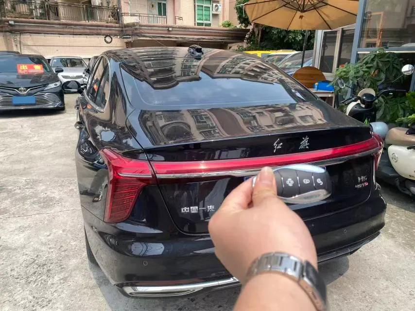 2023 HongQi H5 2.0T 224HP L4 8AT,autocango,china used car exporter,china ev exporter,chinese used car exporter,chinese used ev exporter