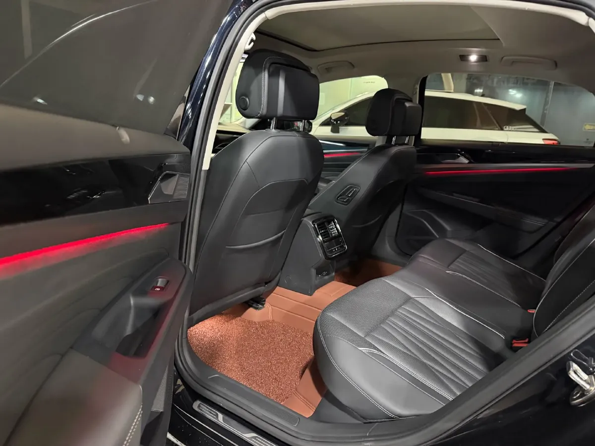 2022 Xpeng P7 BEV 60.2KWH,autocango,china used car exporter,china ev exporter,chinese used car exporter,chinese used ev exporter