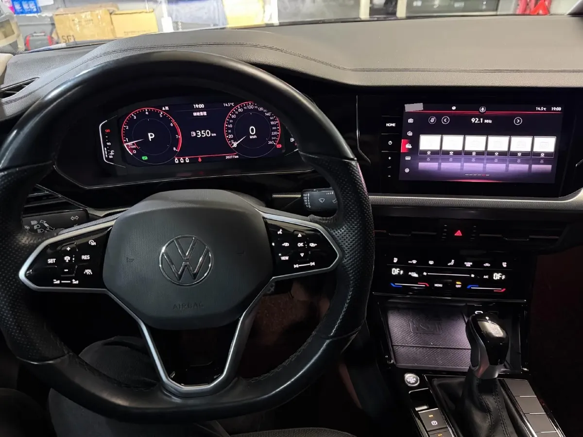 2022 Xpeng P7 BEV 60.2KWH,autocango,china used car exporter,china ev exporter,chinese used car exporter,chinese used ev exporter