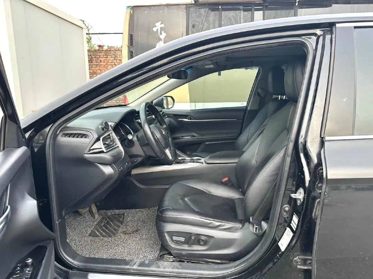 2019 Toyota Camry 2.5L 178HP L4 E-CVT Hybrid,autocango,china used car exporter,china ev exporter,chinese used car exporter,chinese used ev exporter