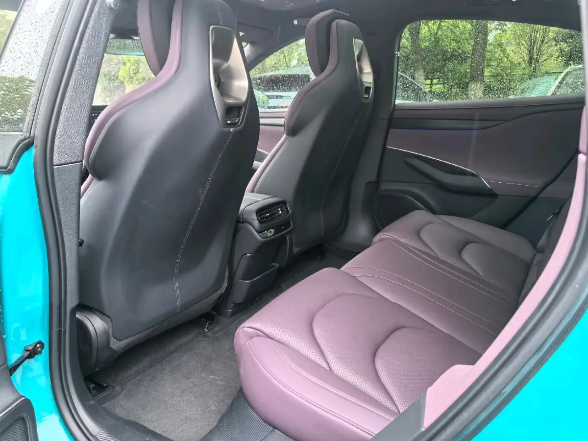 2024 MI SU7 BEV 73.6KWH,autocango,china used car exporter,china ev exporter,chinese used car exporter,chinese used ev exporter