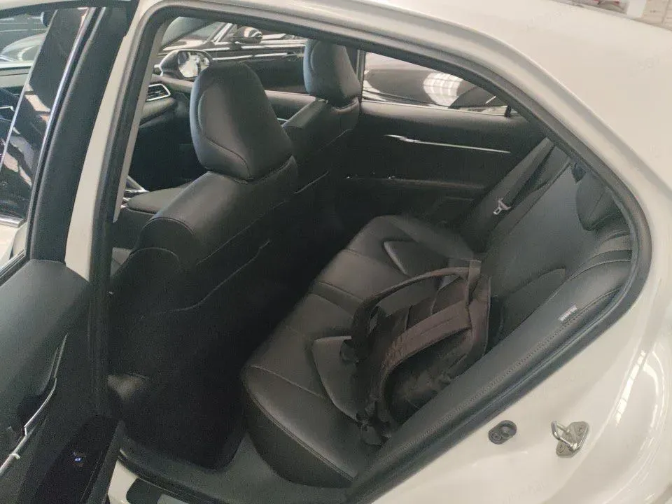 2019 Toyota Camry 2.5L 209HP L4 8AT,autocango,china used car exporter,china ev exporter,chinese used car exporter,chinese used ev exporter