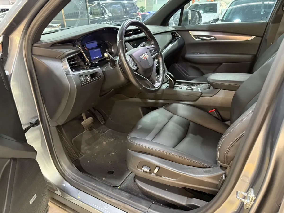 2021 Cadillac XT6 2.0T 237HP L4 9AT,autocango,china used car exporter,china ev exporter,chinese used car exporter,chinese used ev exporter