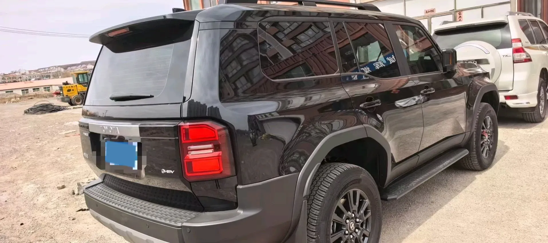 2025 Toyota Land Cruiser Prado 2.4T 282HP L4 8AT Hybrid 5.1KWH,autocango,china used car exporter,china ev exporter,chinese used car exporter,chinese used ev exporter