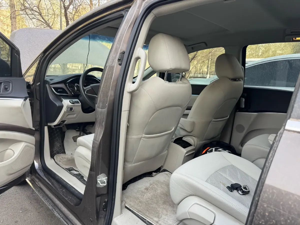 2023 Buick GL8 2.0T 237HP L4 9AT,autocango,china used car exporter,china ev exporter,chinese used car exporter,chinese used ev exporter