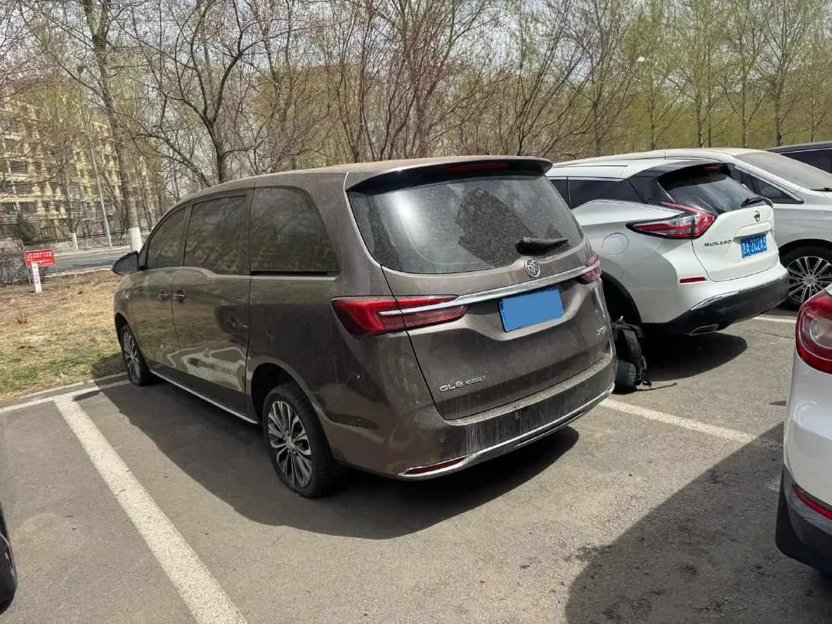 2023 Buick GL8 2.0T 237HP L4 9AT,autocango,china used car exporter,china ev exporter,chinese used car exporter,chinese used ev exporter