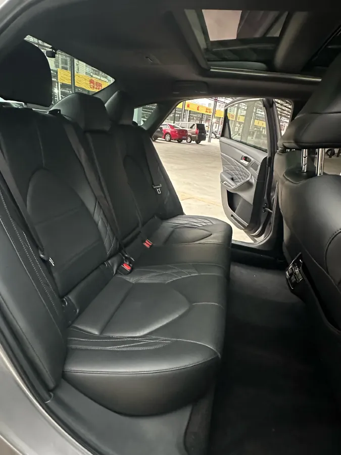 2019 Toyota Avalon 2.5L 209HP L4 8AT,autocango,china used car exporter,china ev exporter,chinese used car exporter,chinese used ev exporter