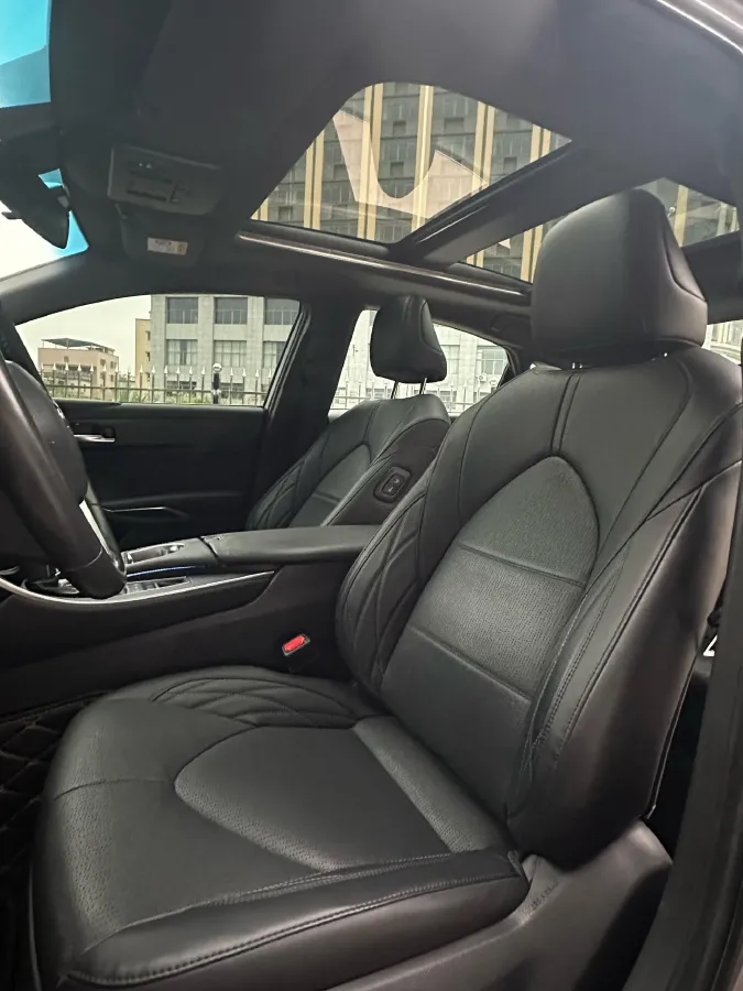 2019 Toyota Avalon 2.5L 209HP L4 8AT,autocango,china used car exporter,china ev exporter,chinese used car exporter,chinese used ev exporter