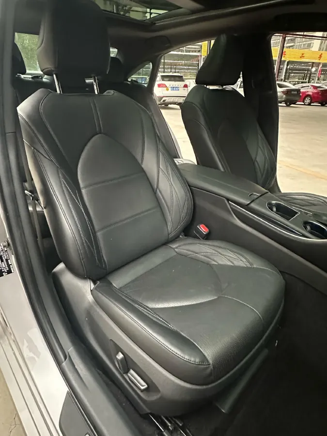 2019 Toyota Avalon 2.5L 209HP L4 8AT,autocango,china used car exporter,china ev exporter,chinese used car exporter,chinese used ev exporter