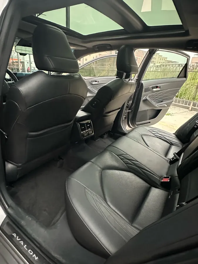 2019 Toyota Avalon 2.5L 209HP L4 8AT,autocango,china used car exporter,china ev exporter,chinese used car exporter,chinese used ev exporter