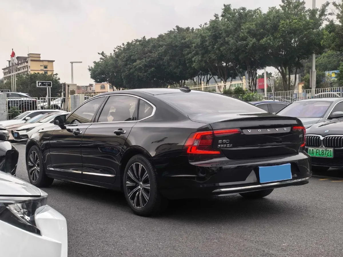2021 Volvo S90 2.0T 250HP L4 8AT,autocango,china used car exporter,china ev exporter,chinese used car exporter,chinese used ev exporter