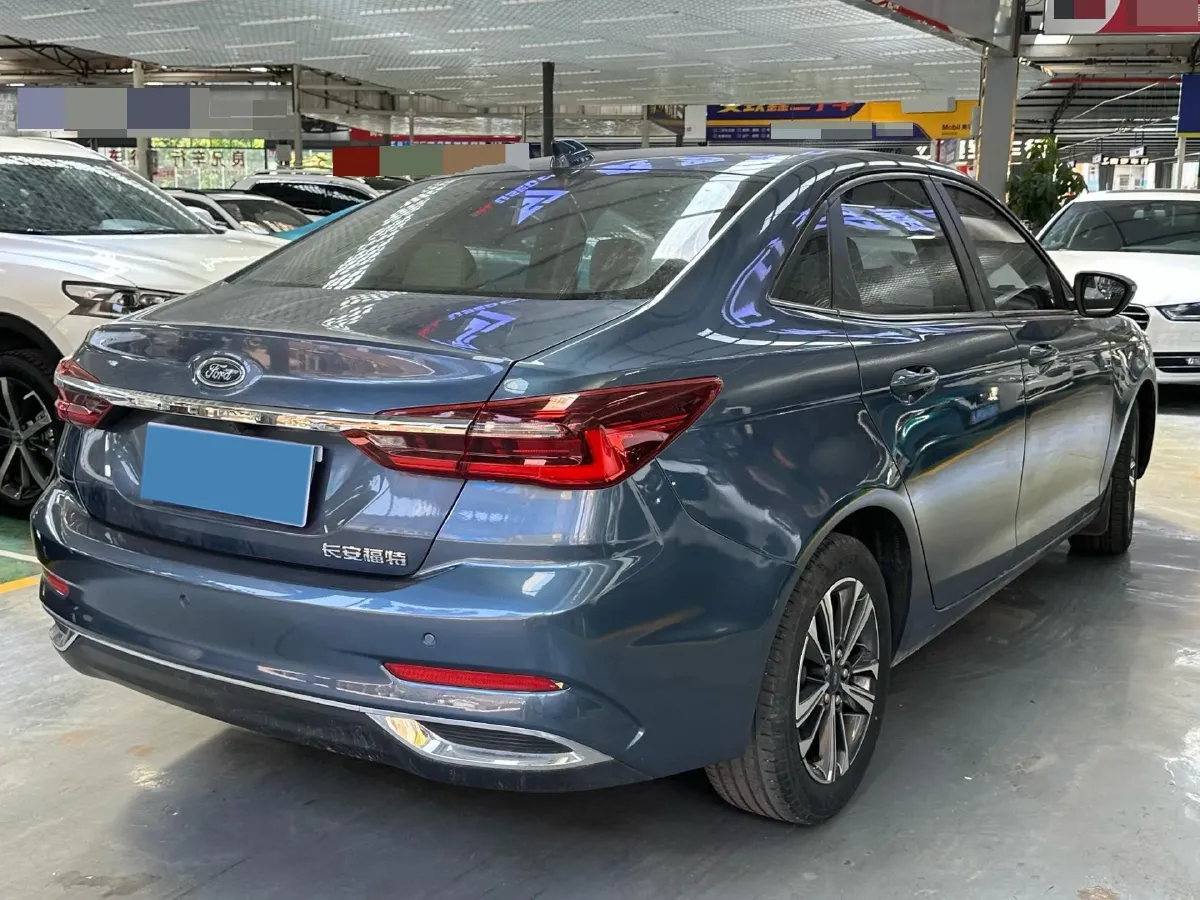 2021 Ford Escort 1.5L 122HP L3 6AT,autocango,china used car exporter,china ev exporter,chinese used car exporter,chinese used ev exporter