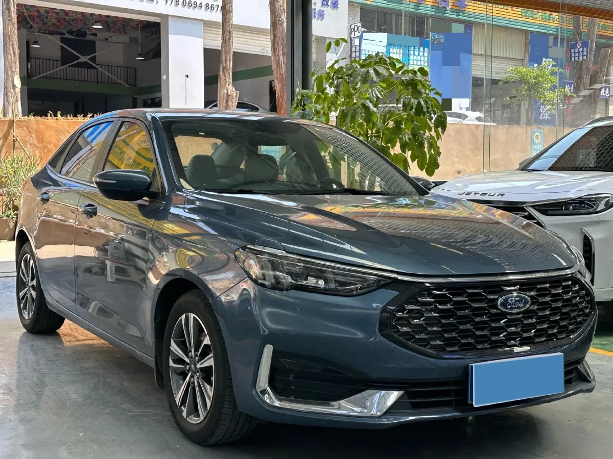 2021 Ford Escort 1.5L 122HP L3 6AT,autocango,china used car exporter,china ev exporter,chinese used car exporter,chinese used ev exporter