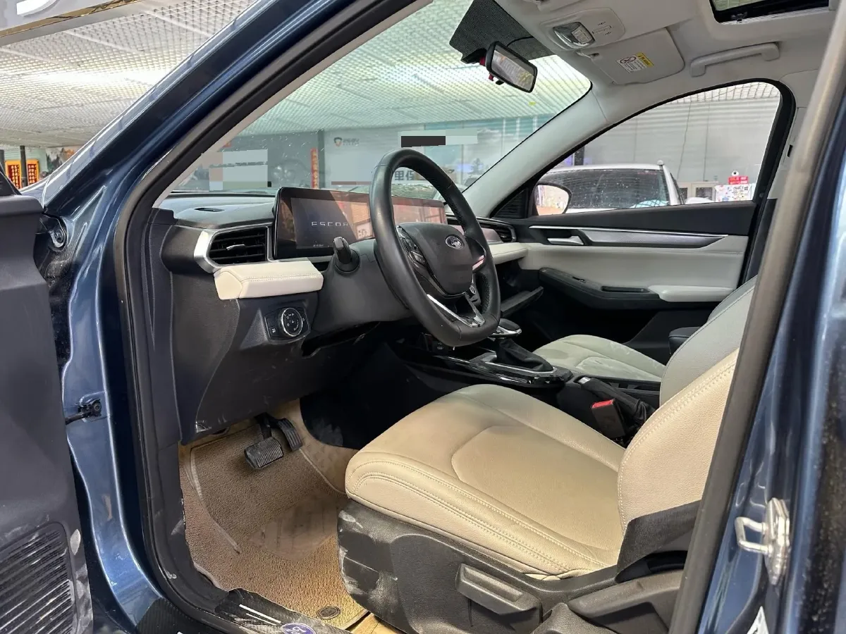 2021 Ford Escort 1.5L 122HP L3 6AT,autocango,china used car exporter,china ev exporter,chinese used car exporter,chinese used ev exporter