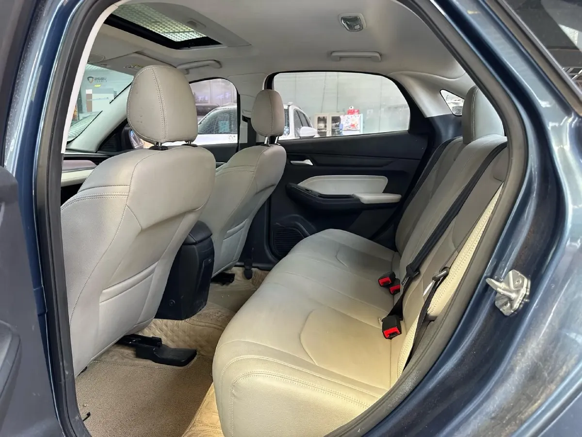 2021 Ford Escort 1.5L 122HP L3 6AT,autocango,china used car exporter,china ev exporter,chinese used car exporter,chinese used ev exporter