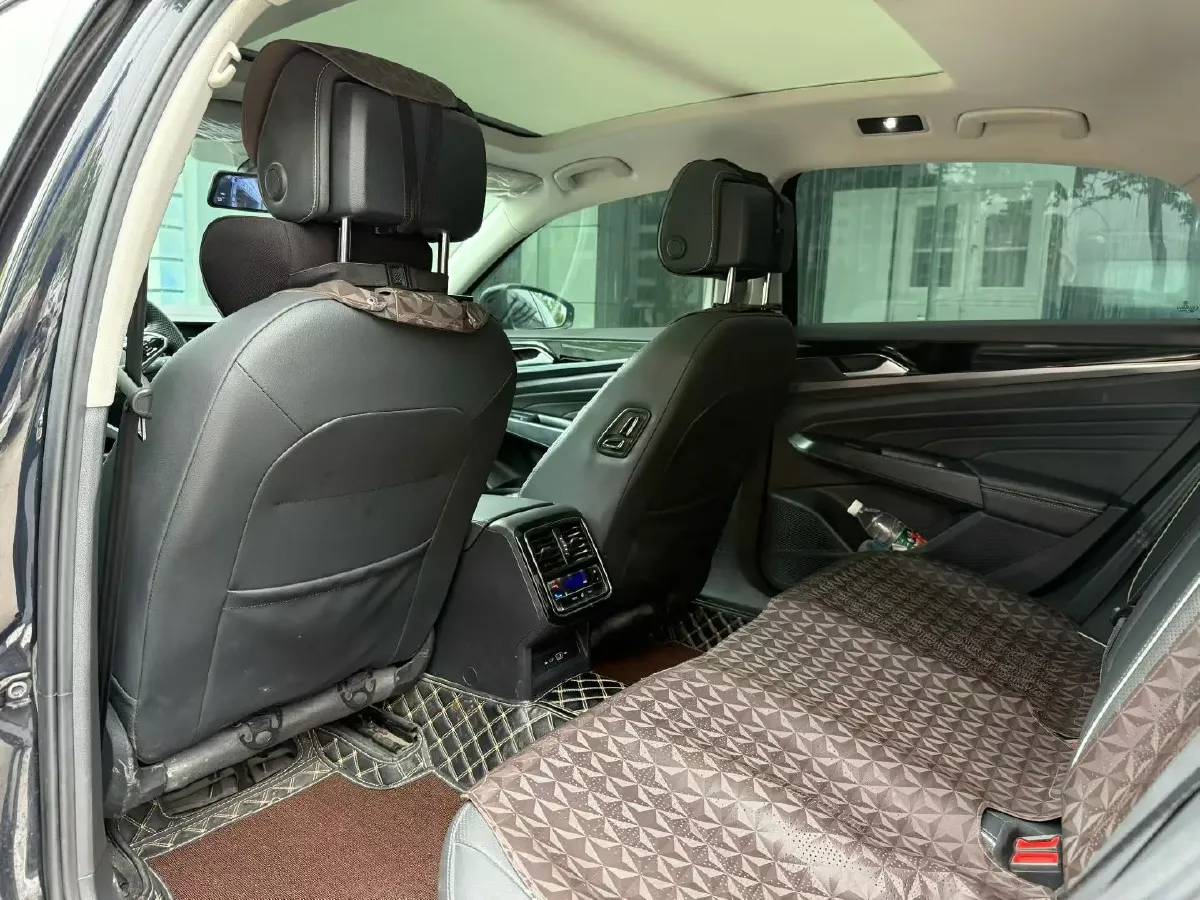 2024 Volkswagen Passat 2.0T 186HP L4 7DCT,autocango,china used car exporter,china ev exporter,chinese used car exporter,chinese used ev exporter