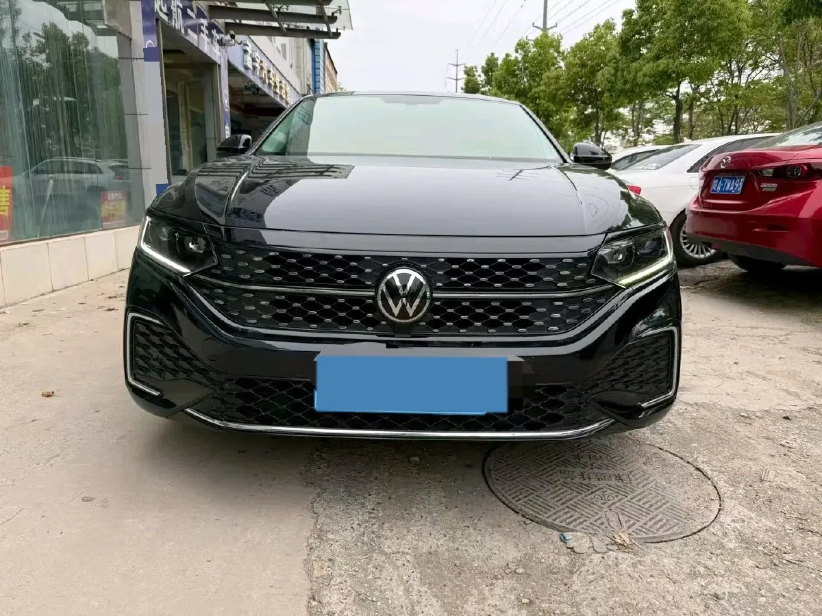 2024 Volkswagen Passat 2.0T 186HP L4 7DCT,autocango,china used car exporter,china ev exporter,chinese used car exporter,chinese used ev exporter