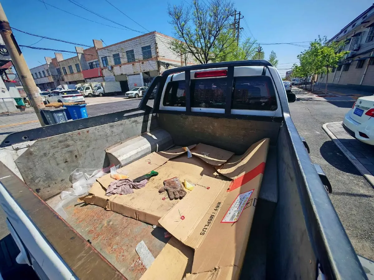 2019 JMC YuHu 5 2.0T 142HP L4 6MT,autocango,china used car exporter,china ev exporter,chinese used car exporter,chinese used ev exporter