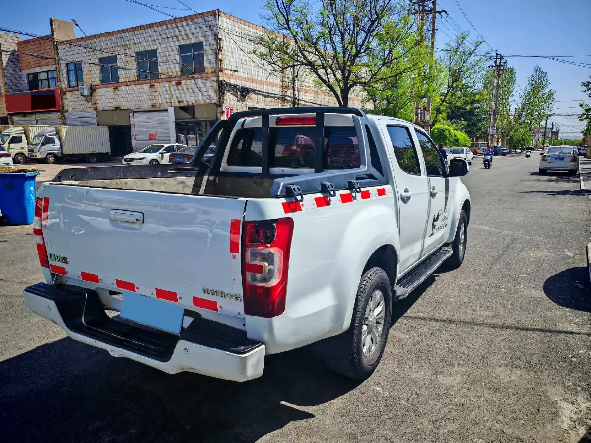 2019 JMC YuHu 5 2.0T 142HP L4 6MT,autocango,china used car exporter,china ev exporter,chinese used car exporter,chinese used ev exporter