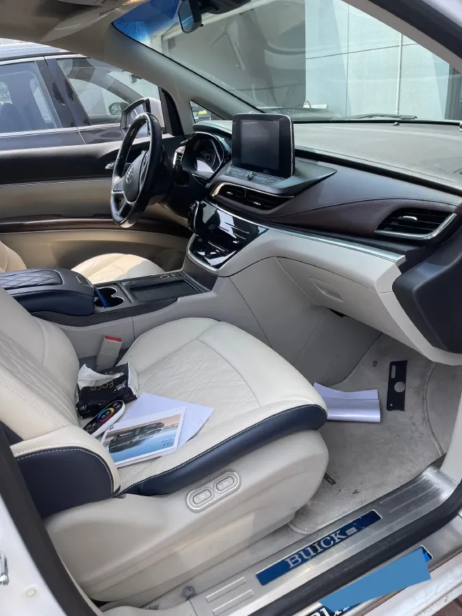 2021 Buick GL8 2.0T 237HP L4 9AT,autocango,china used car exporter,china ev exporter,chinese used car exporter,chinese used ev exporter