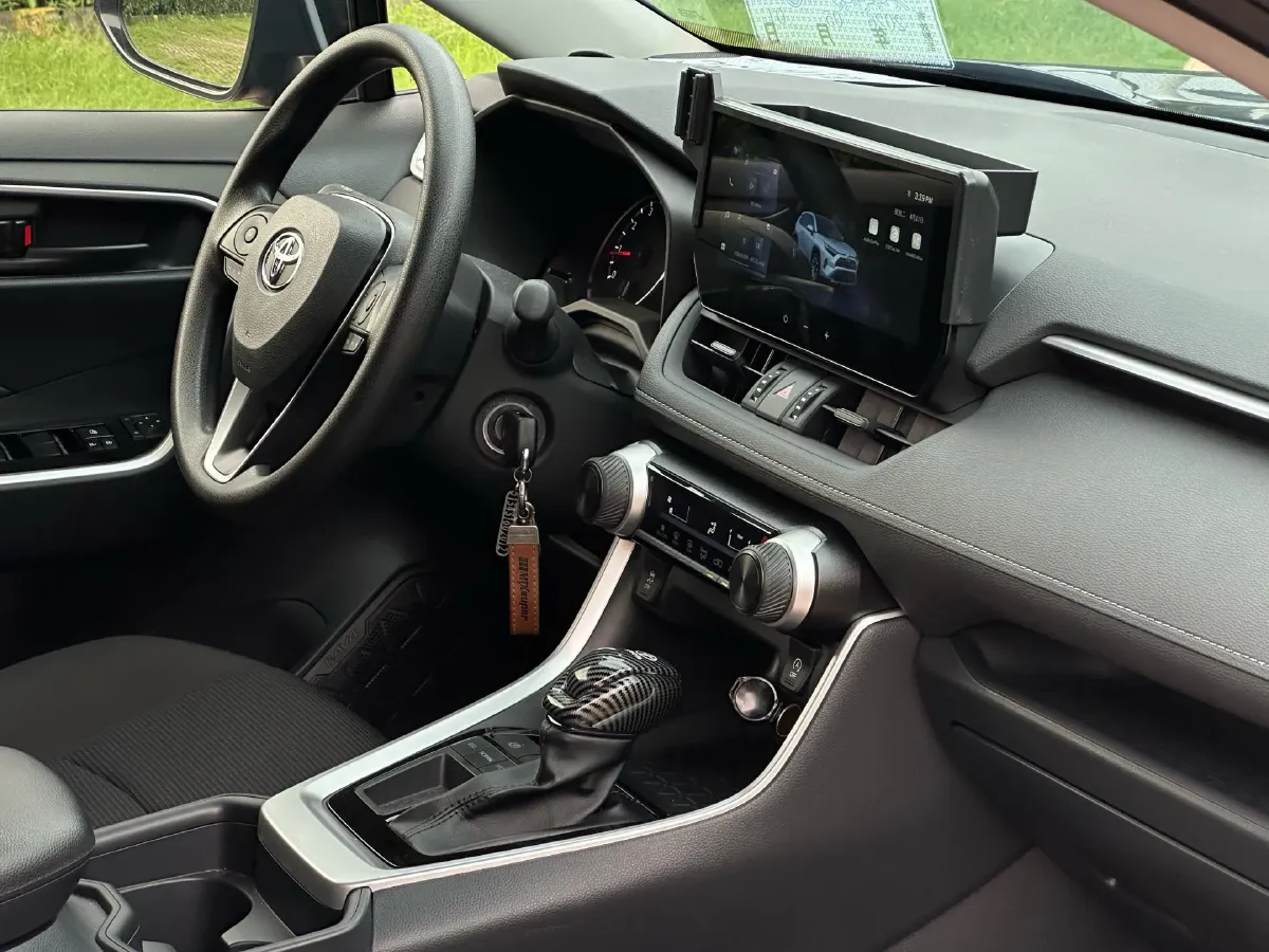 2024 Toyota RAV4 2.0L 171HP L4 CVT,autocango,china used car exporter,china ev exporter,chinese used car exporter,chinese used ev exporter