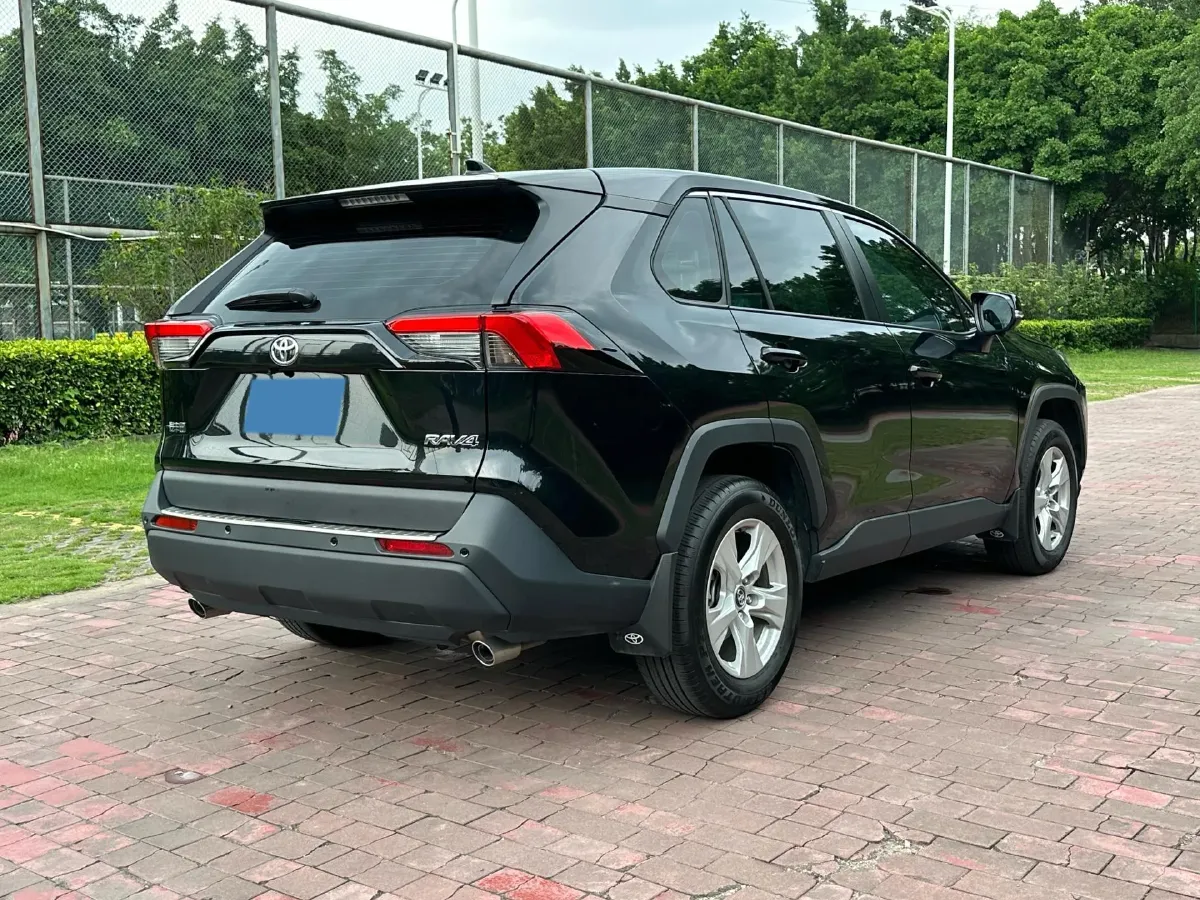 2024 Toyota RAV4 2.0L 171HP L4 CVT,autocango,china used car exporter,china ev exporter,chinese used car exporter,chinese used ev exporter