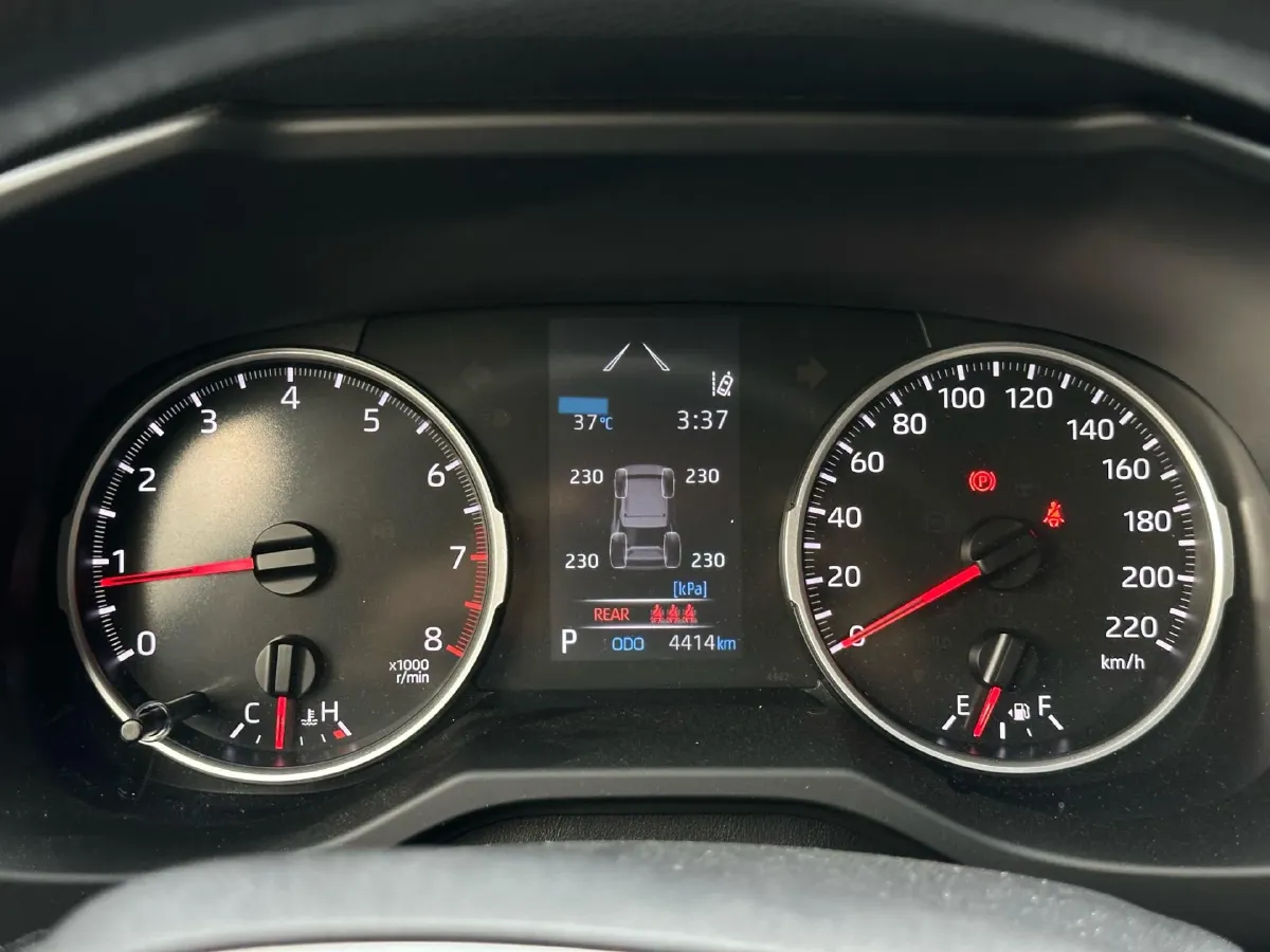 2024 Toyota RAV4 2.0L 171HP L4 CVT,autocango,china used car exporter,china ev exporter,chinese used car exporter,chinese used ev exporter