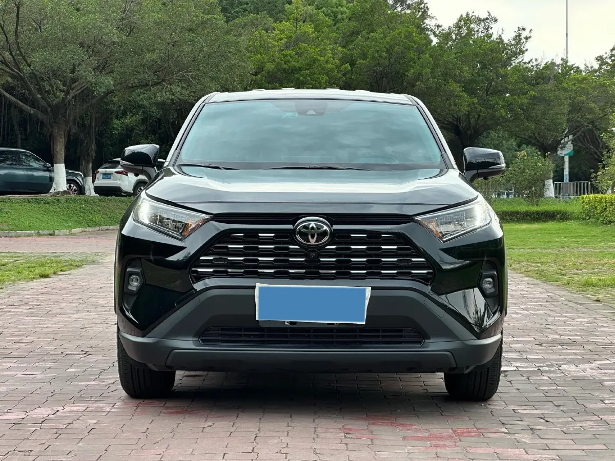 2024 Toyota RAV4 2.0L 171HP L4 CVT,autocango,china used car exporter,china ev exporter,chinese used car exporter,chinese used ev exporter