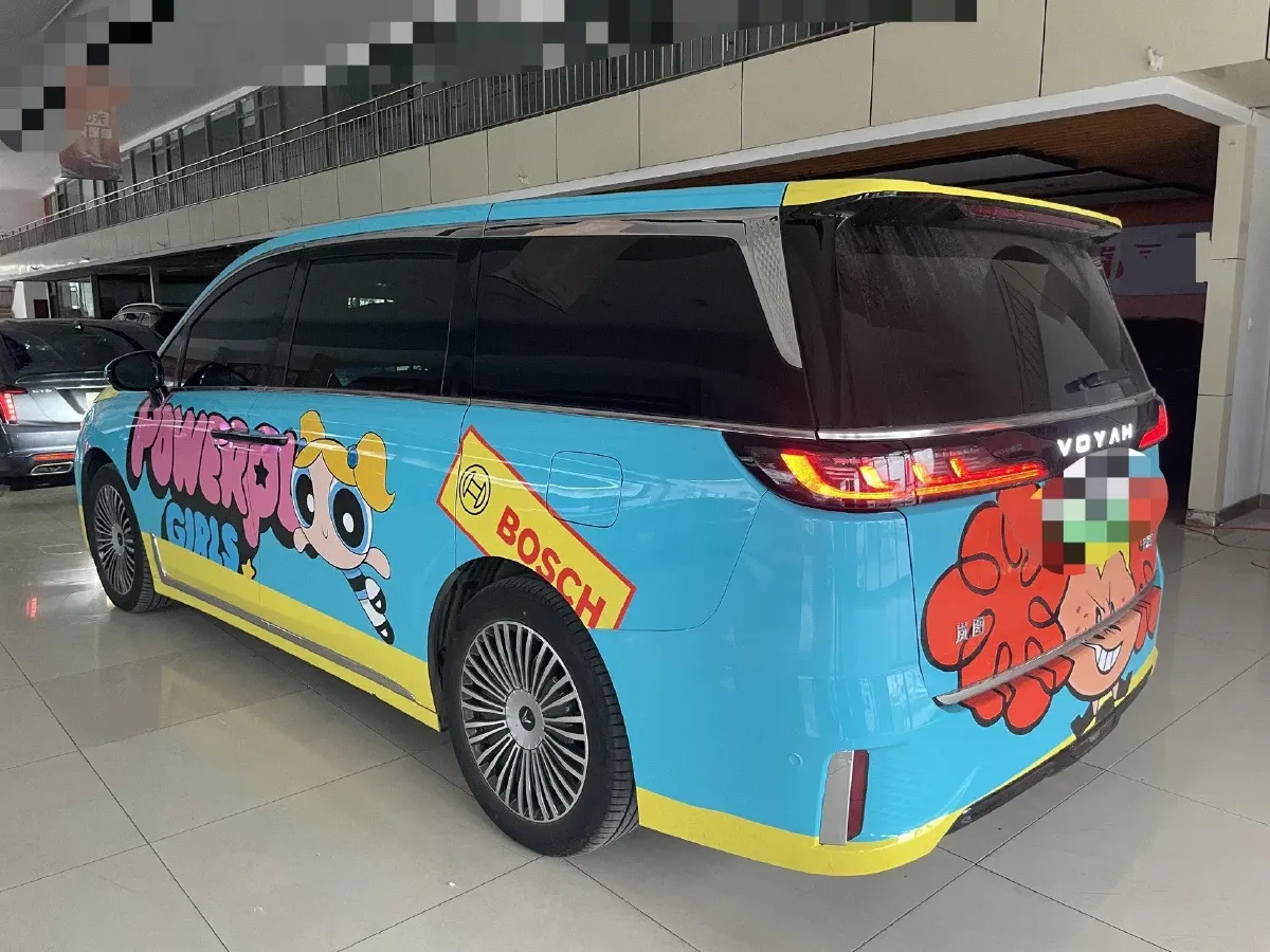 2025 Voyah Dream 1.5T 150HP L4 PHEV 41.7KWH,autocango,china used car exporter,china ev exporter,chinese used car exporter,chinese used ev exporter