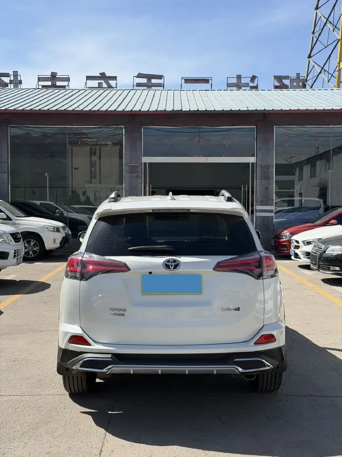 2019 Toyota Camry 2.0L 178HP L4 CVT,autocango,china used car exporter,china ev exporter,chinese used car exporter,chinese used ev exporter